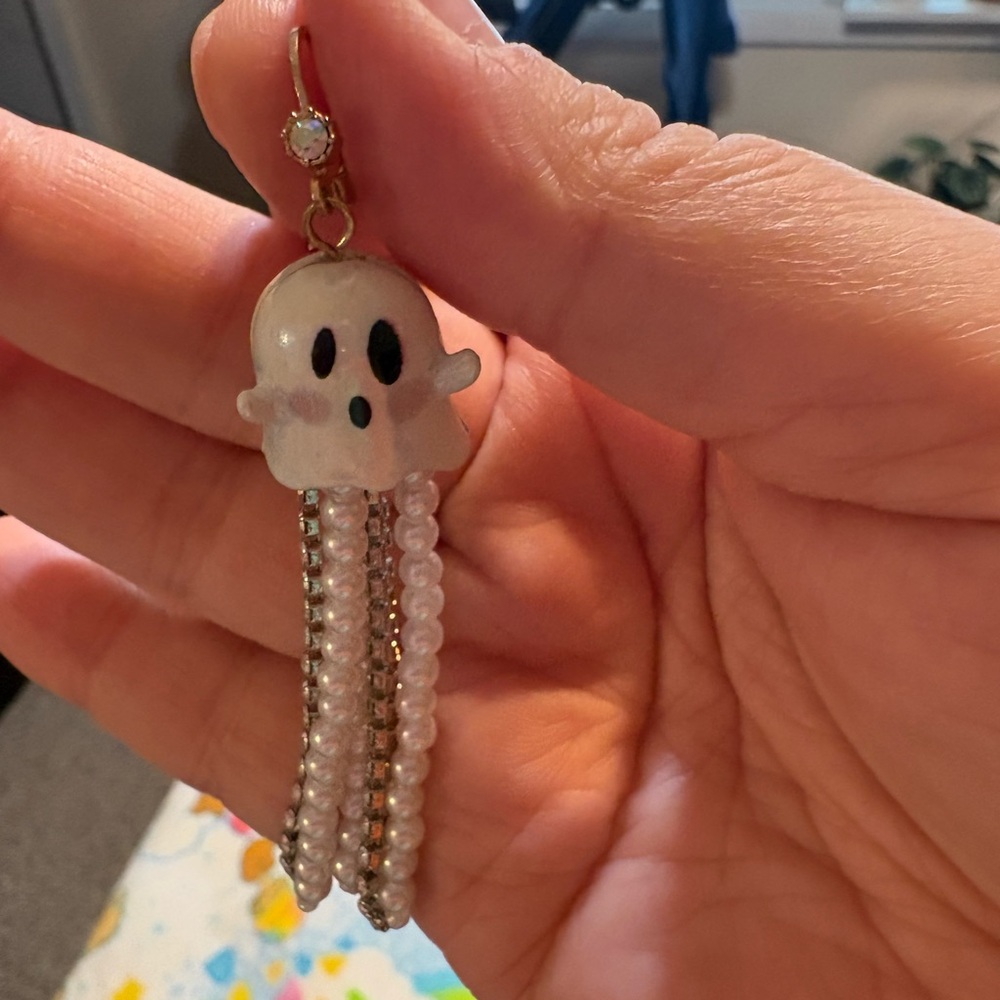 Betsey Johnson Ghost Earrings with Pearls and Rhinestones - Picture 4 of 4
